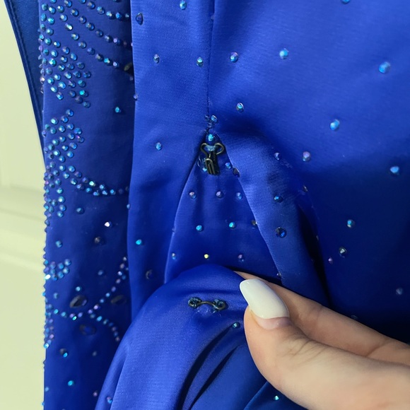 2CUTE PROM BY J. MICHEALS 20123 (with train flip BUSTLE) - Picture 5 of 13